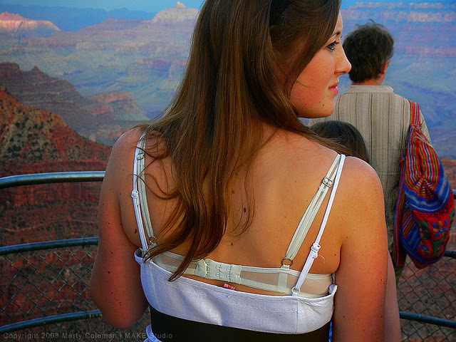 bra straps showing fashion - Google-Suche